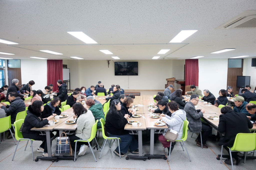 2025_12_14 신부님 영명축일 (11).JPG