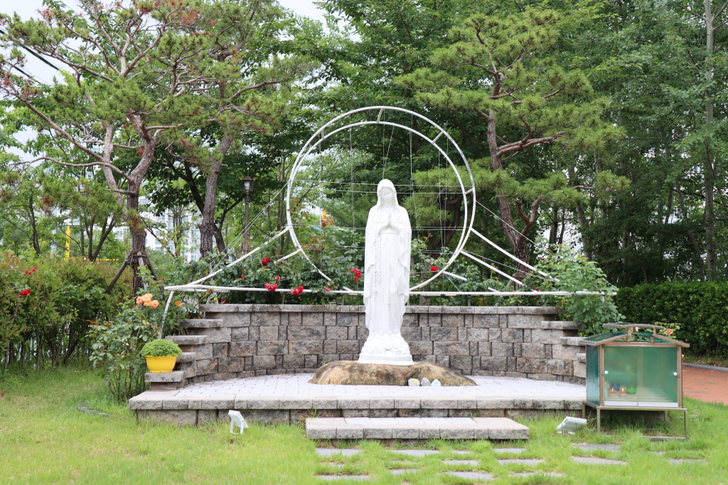 천곡성당 정원 (1).JPG