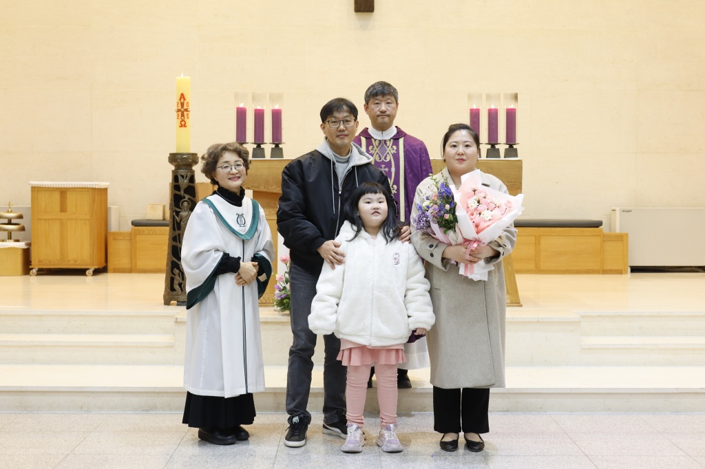 2025_12_21 세례식 (35).JPG