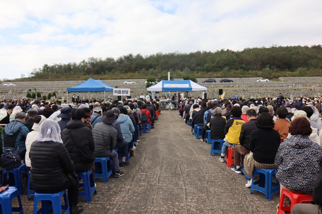 2025_11_03 위령의 날 미사 (5).JPG