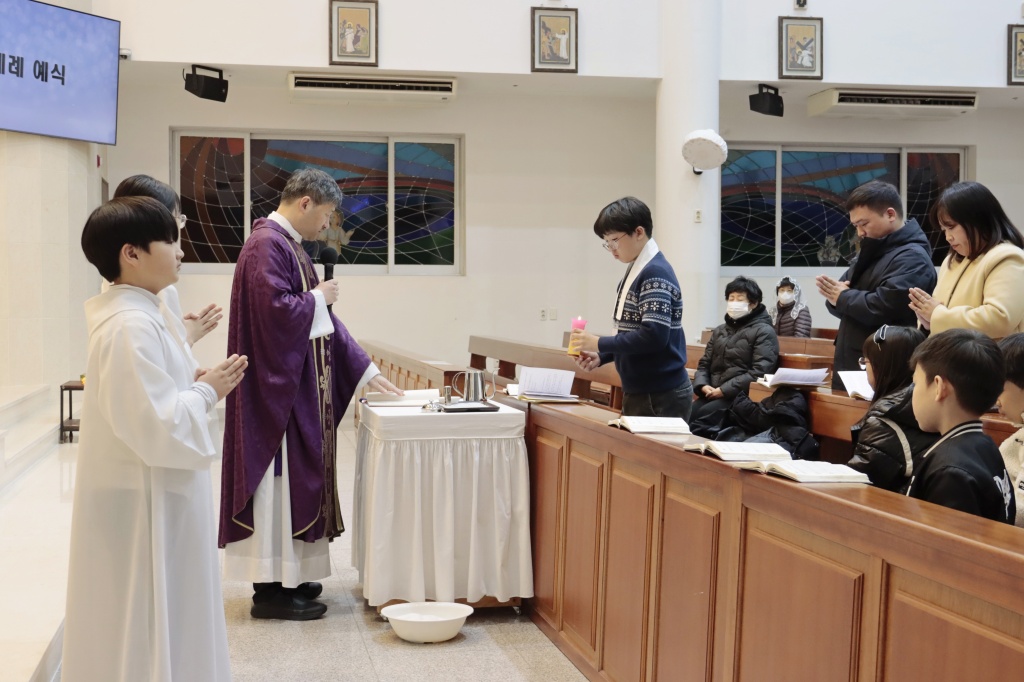 2025_12_02 세례식 (9).JPG