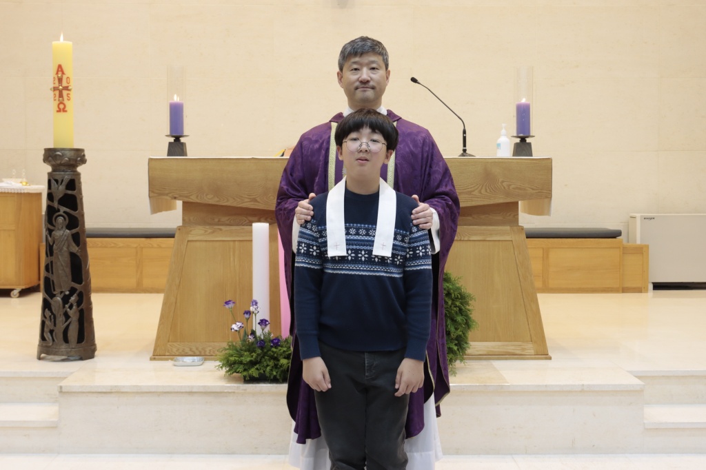 2025_12_02 세례식 (11).JPG