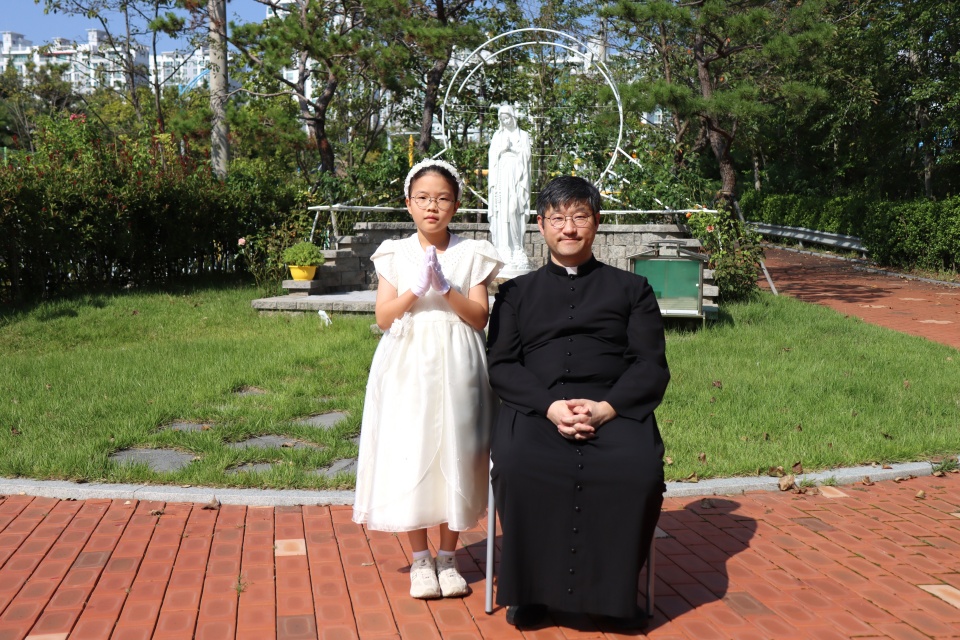 2024_10_12 첫영성체 기념사진 (8).JPG