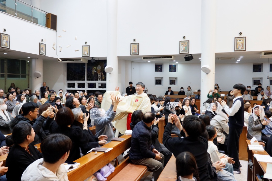 2025_12_24 성탄 성야미사 (41).JPG