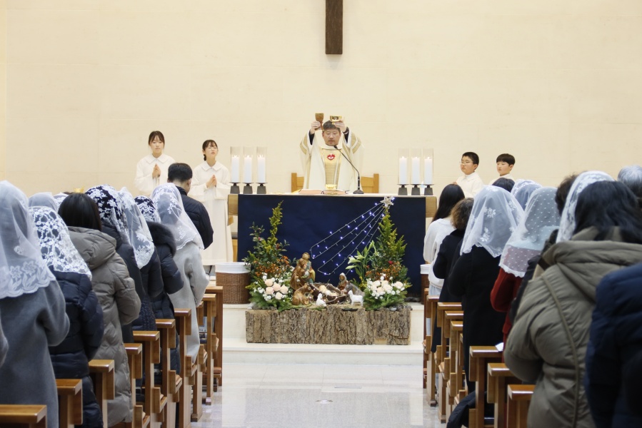 2025_12_24 성탄 성야미사 (26).JPG