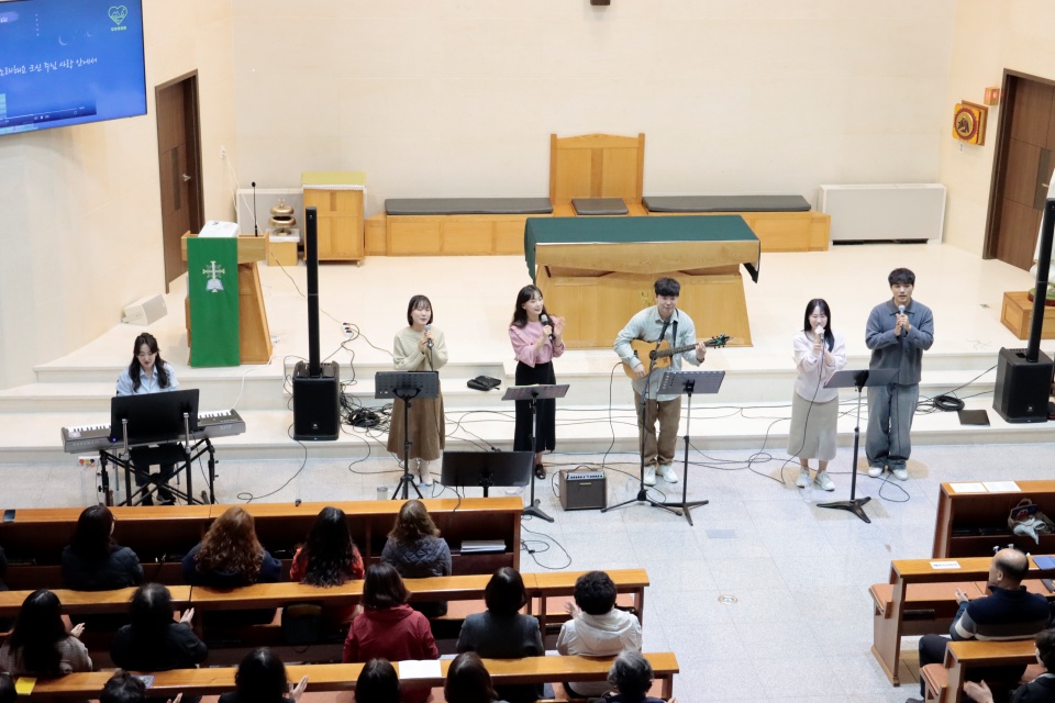 2025_11_17 연총 1부 오후의정원 (10).JPG