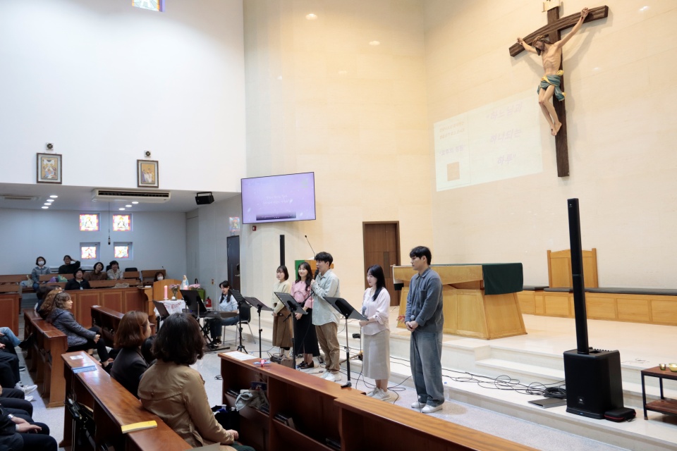 2025_11_17 연총 1부 오후의정원 (12).JPG