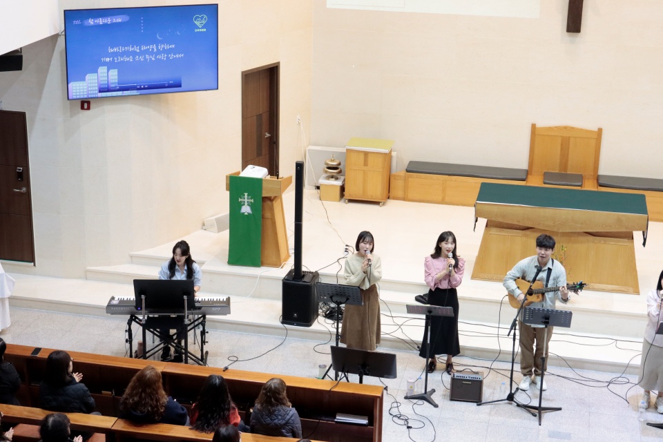 2025_11_17 연총 1부 오후의정원 (9).JPG