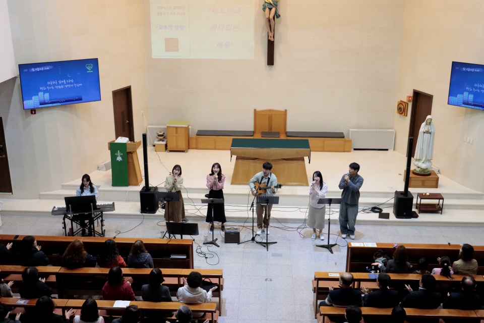 2025_11_17 연총 1부 오후의정원 (6).JPG