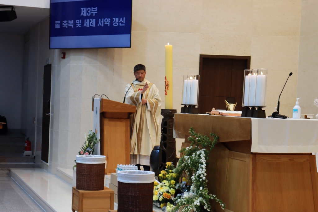 2025_04_19 주님 부활 대축일 파스카성야 (42).JPG