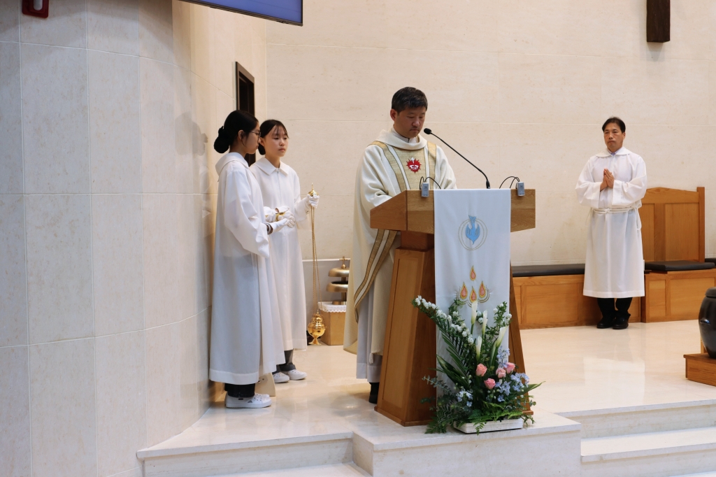 2025_04_19 주님 부활 대축일 파스카성야 (35).JPG