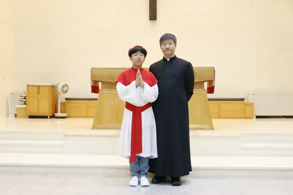 (용량수정) 2025_10_18 첫영성체 기념사진 (9).JPG