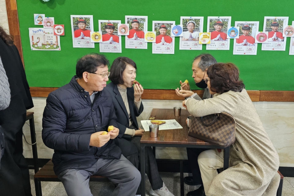 2024_11_24 고구마 나눔 (8).jpg