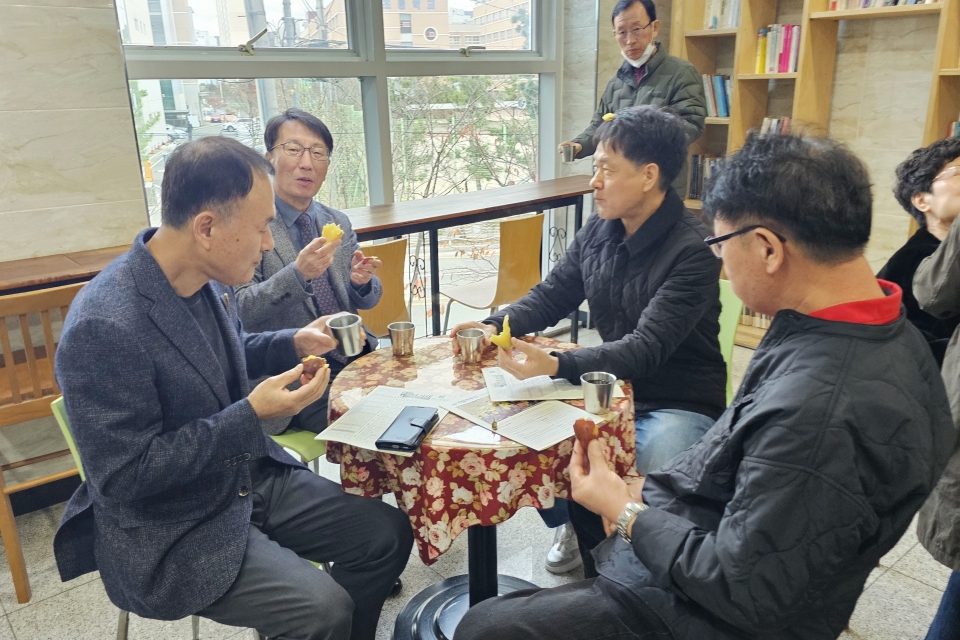 2024_11_24 고구마 나눔 (7).jpg