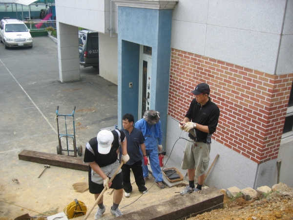 231621_700IMG_5045.jpg