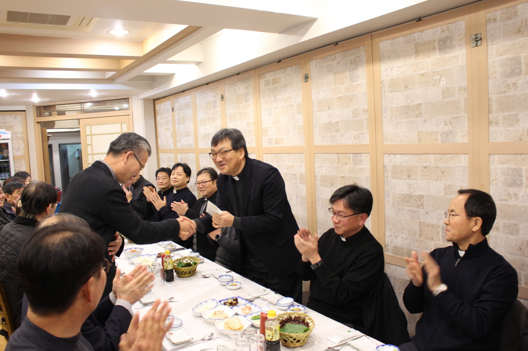 [크기변환]신학대학교수신부님과의 만남 (9).JPG