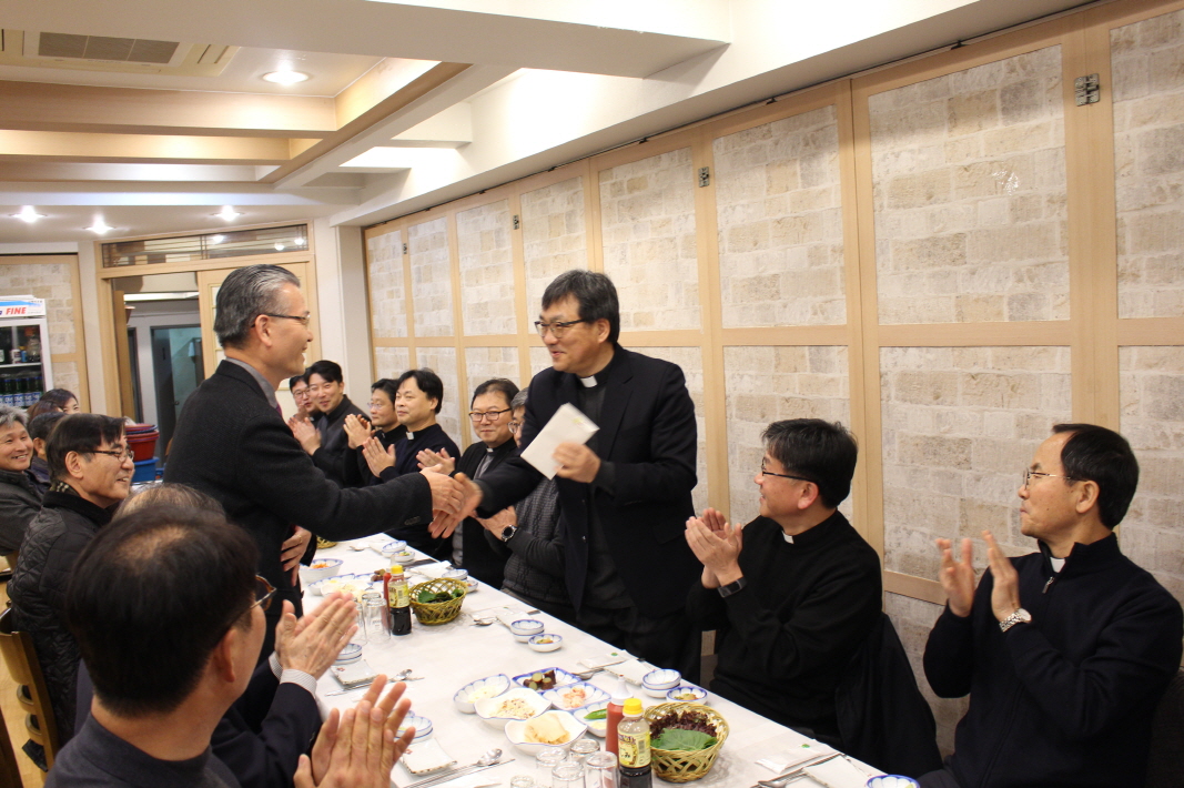 [크기변환]신학대학교수신부님과의 만남 (8).JPG