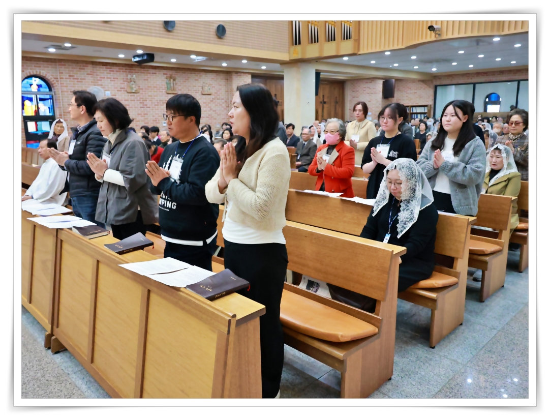 251102_받아들이는예식 (20).jpg