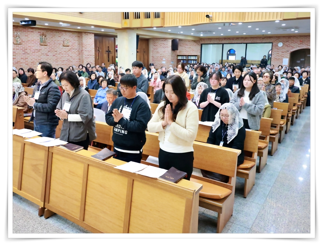 251102_받아들이는예식 (21).jpg