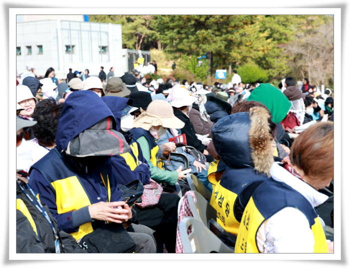 251102_합동위령미사 (17).jpg