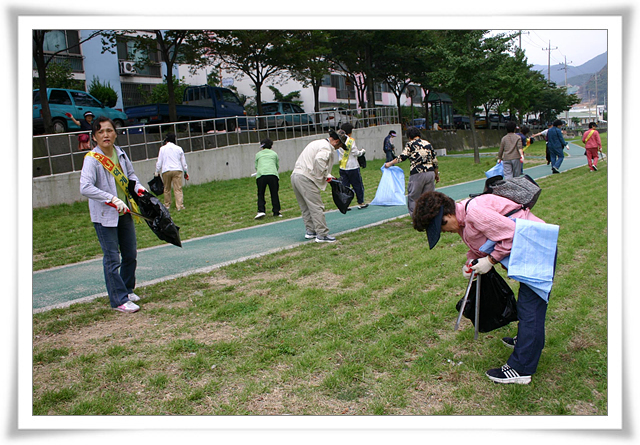 20071007 선교 청소활동 (2).jpg