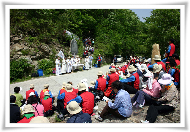 교구 50주년 도보 성지순례 (2).jpg