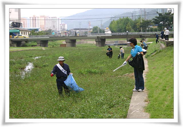 20071007 선교 청소활동 (1).jpg