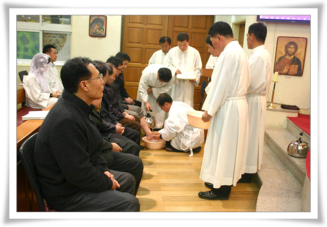 20100405 부활절 세족례.jpg