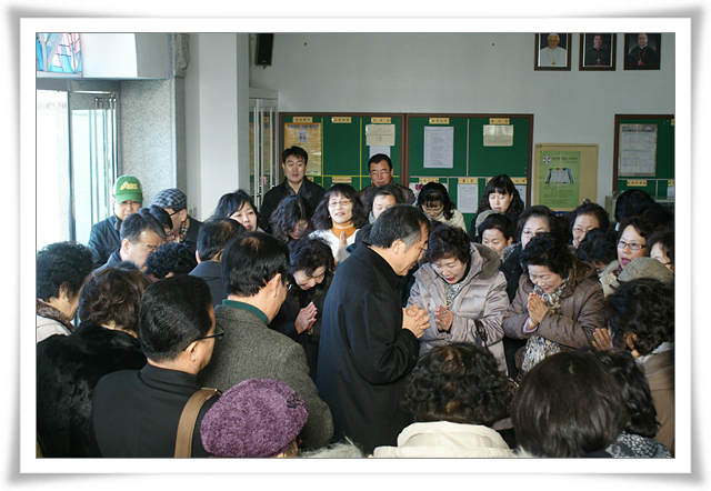 20120208 주교님 본당 방문 (81).jpg