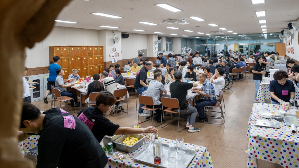 250814NamMok1333cr30.jpg