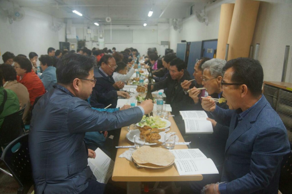 23jUd016svc1hkvp5qwmes0o_hjq92l.jpg