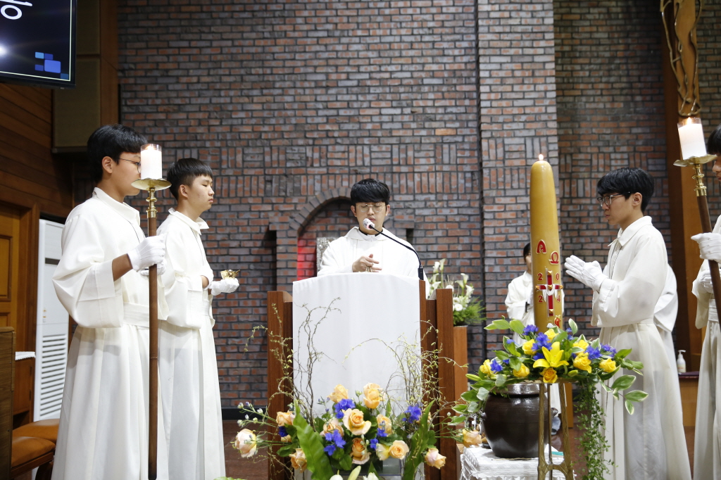 [크기변환]2024-03-30 부활대축일 밤미사 (61).JPG