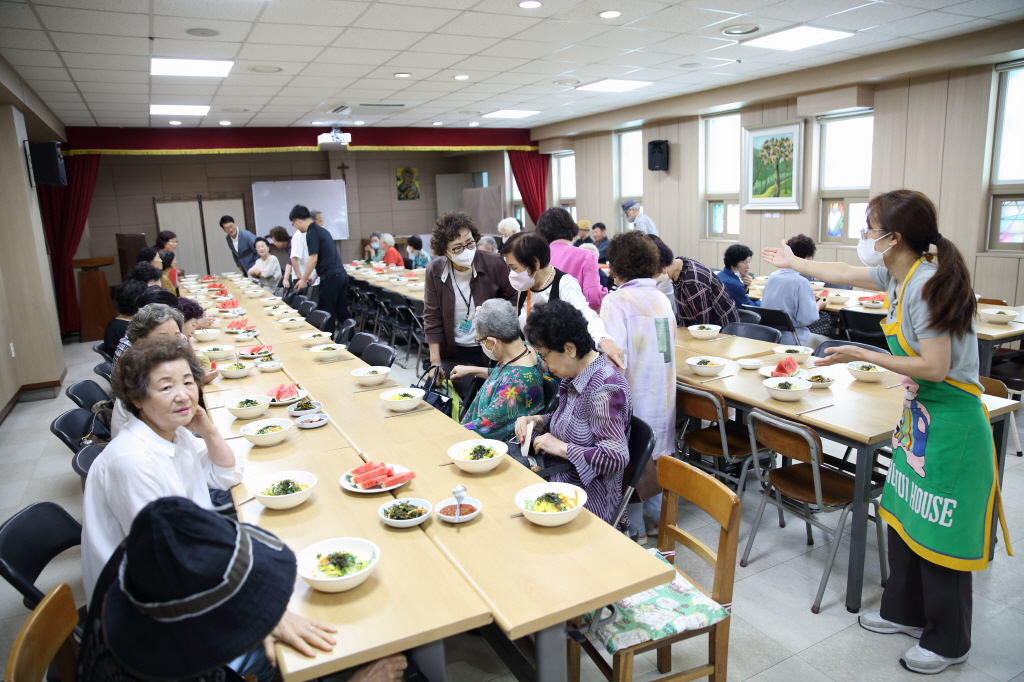 [크기변환]2023-07-09 김무 헨리코 신부님 축일 (26).JPG