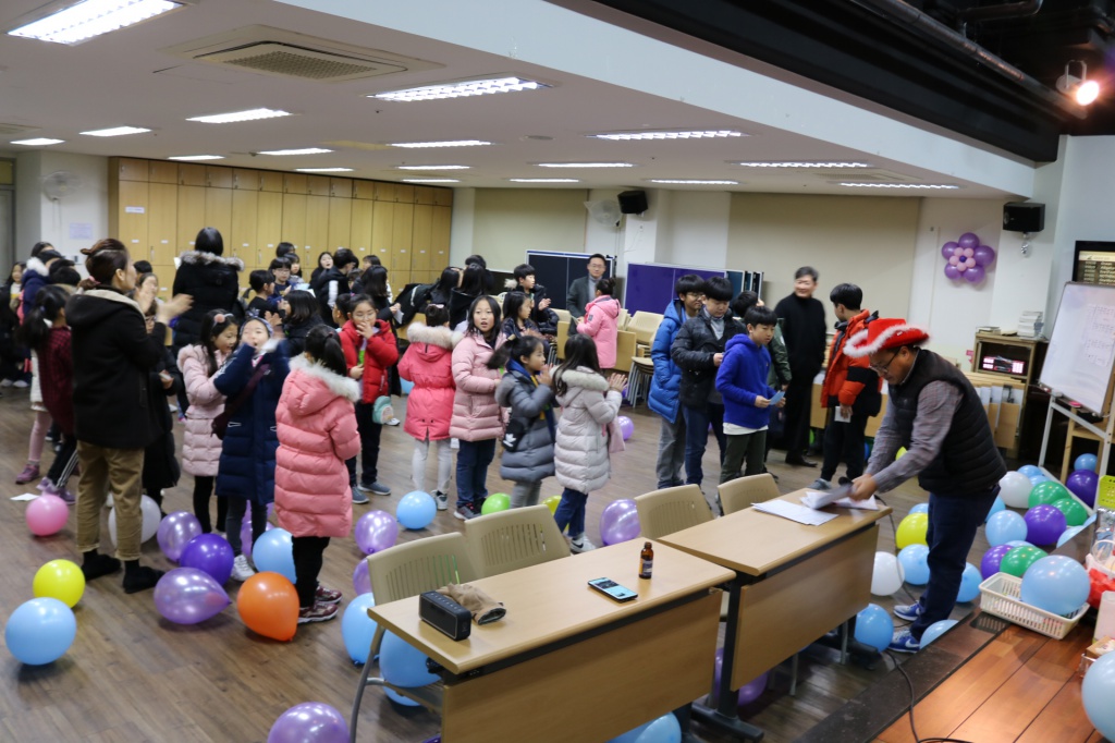 2019-12-21 주일학교 성탄맞이 행사 (3).JPG