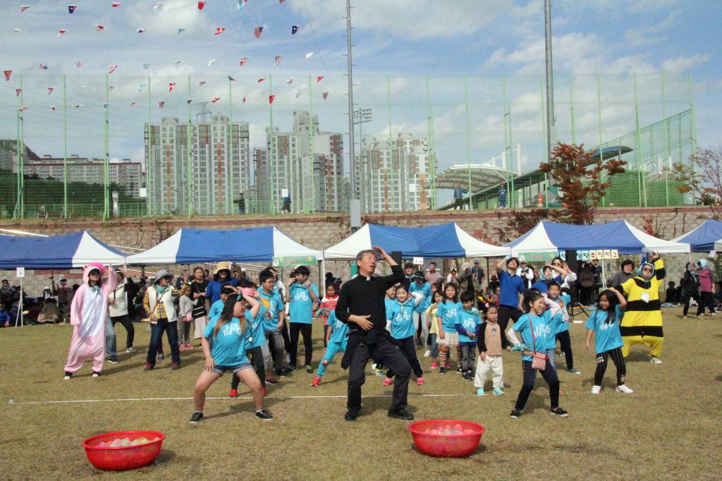 20181014웅상덕계성당합동본당의날행사013.JPG