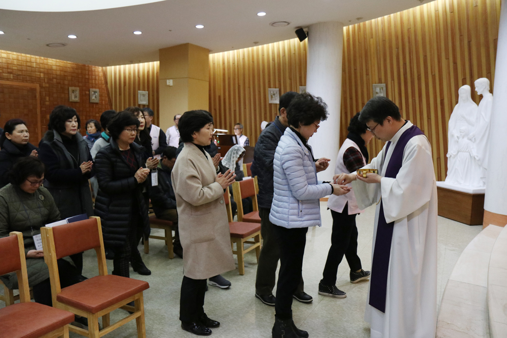 자원봉사자학교개강미사2.jpg