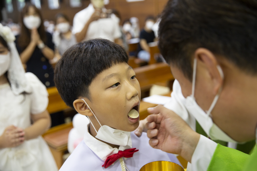 [크기변환]2022-08-21 첫영성체 (39).JPG