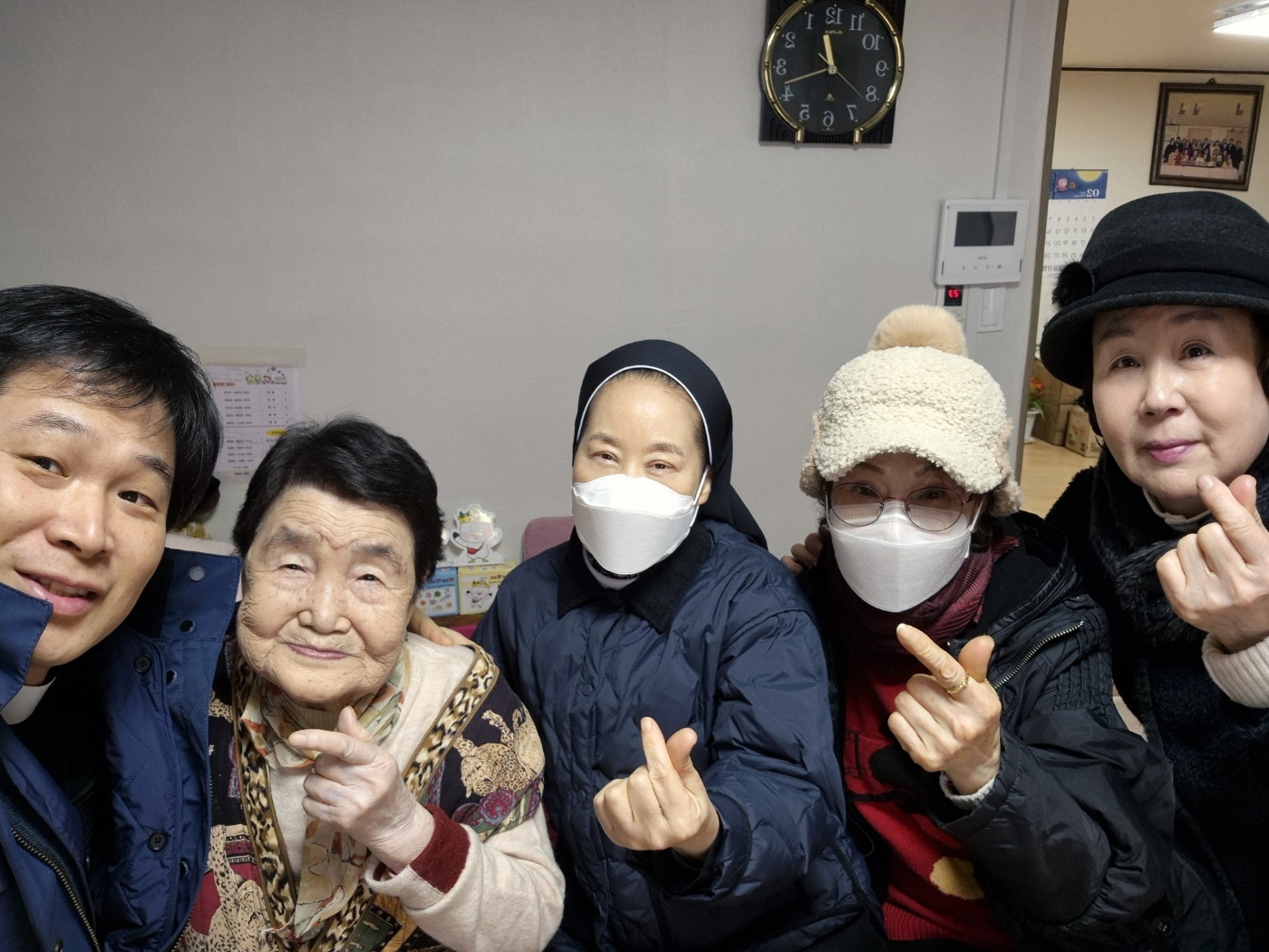 장복순 마리아 단체사진.jpg