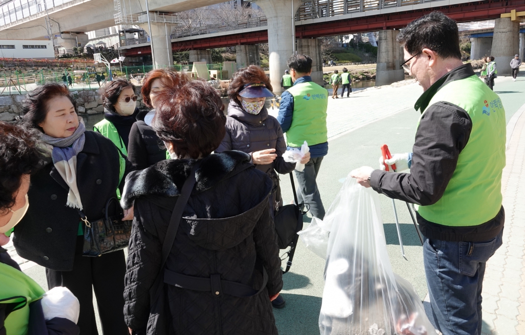 DSC08585-1.JPG