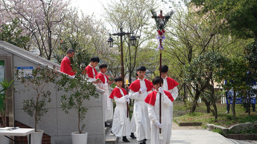 2017-04-09  10-38-05주님수난성지주일_삼계_002.JPG