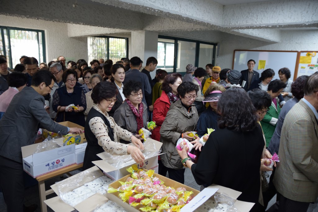 2017-04-16  12-16-05부활대축일_금정_004.jpg