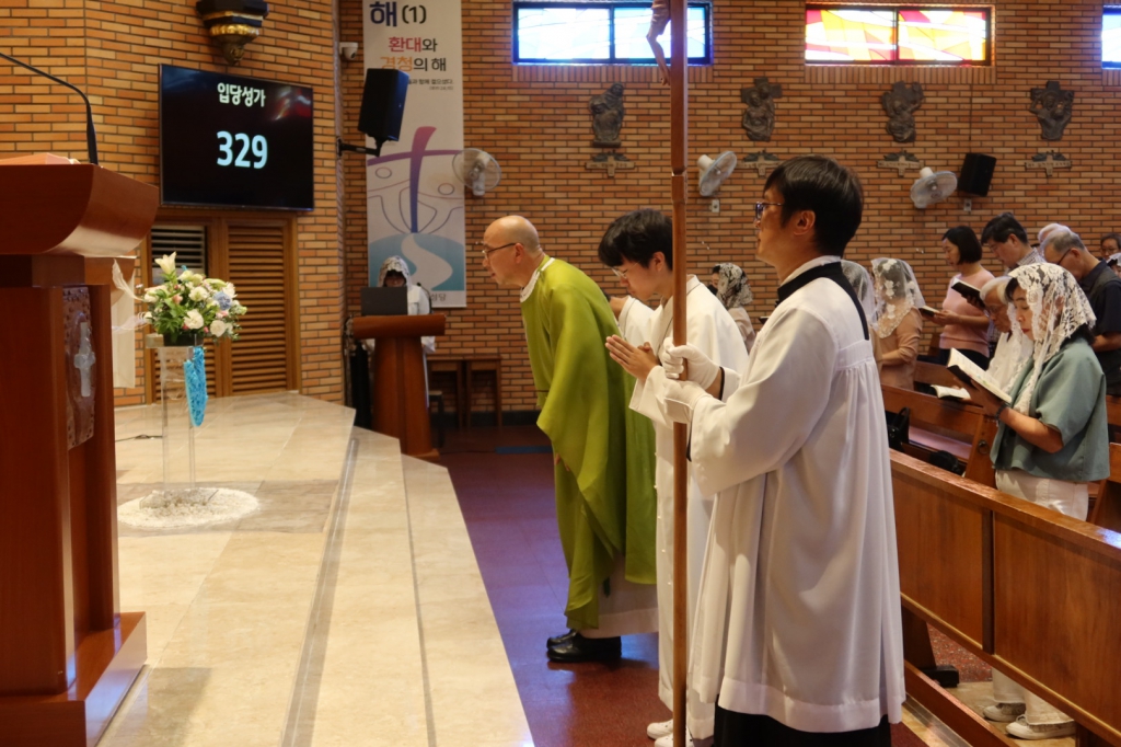 김정욱 바오로 주임신부님 환영식 (8).jpg