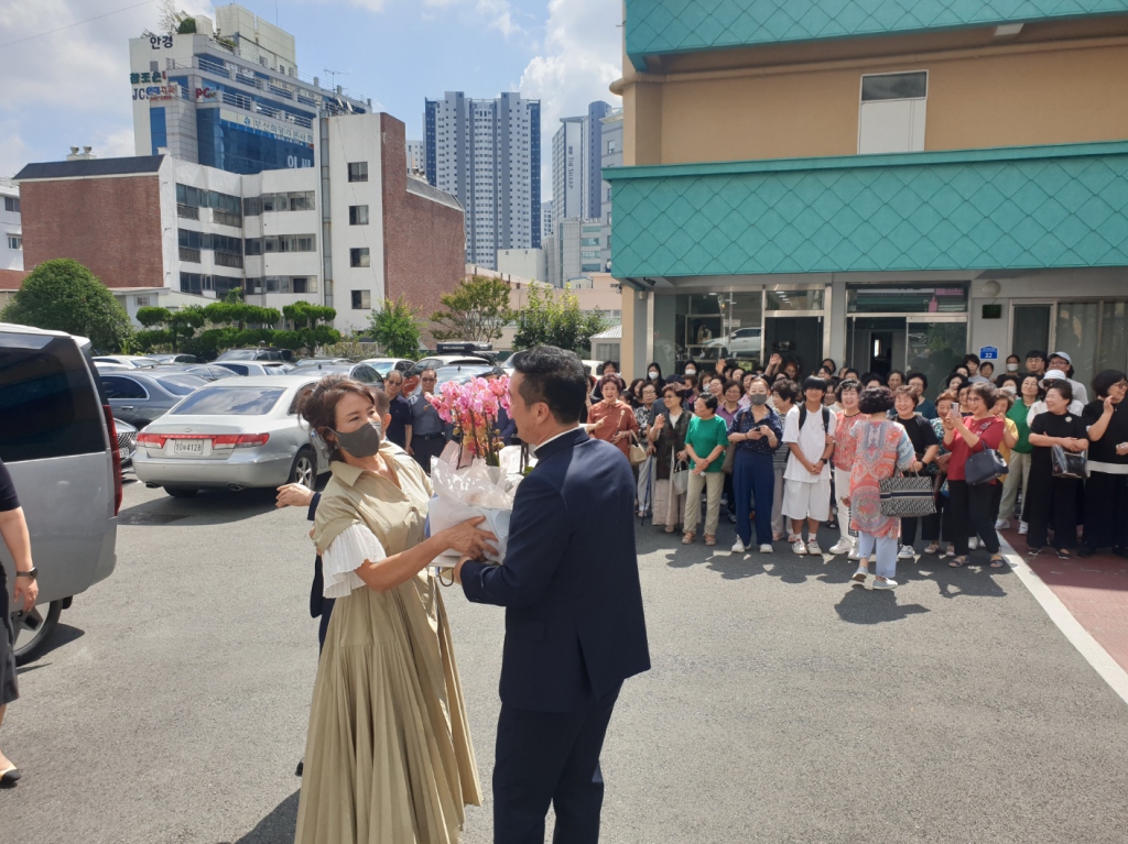 김종남 스테파노 신부님 환송식(2024. 8. 16) (17).jpg