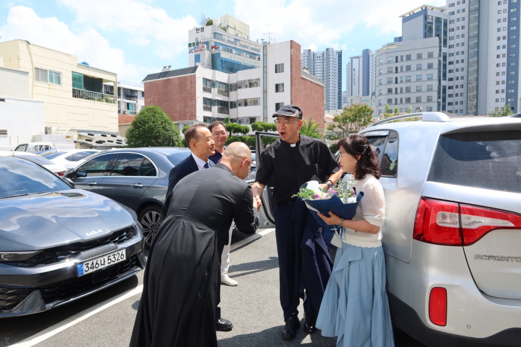 김정욱 바오로 주임 신부님 환영식(2024. 8. 16) (5).jpg