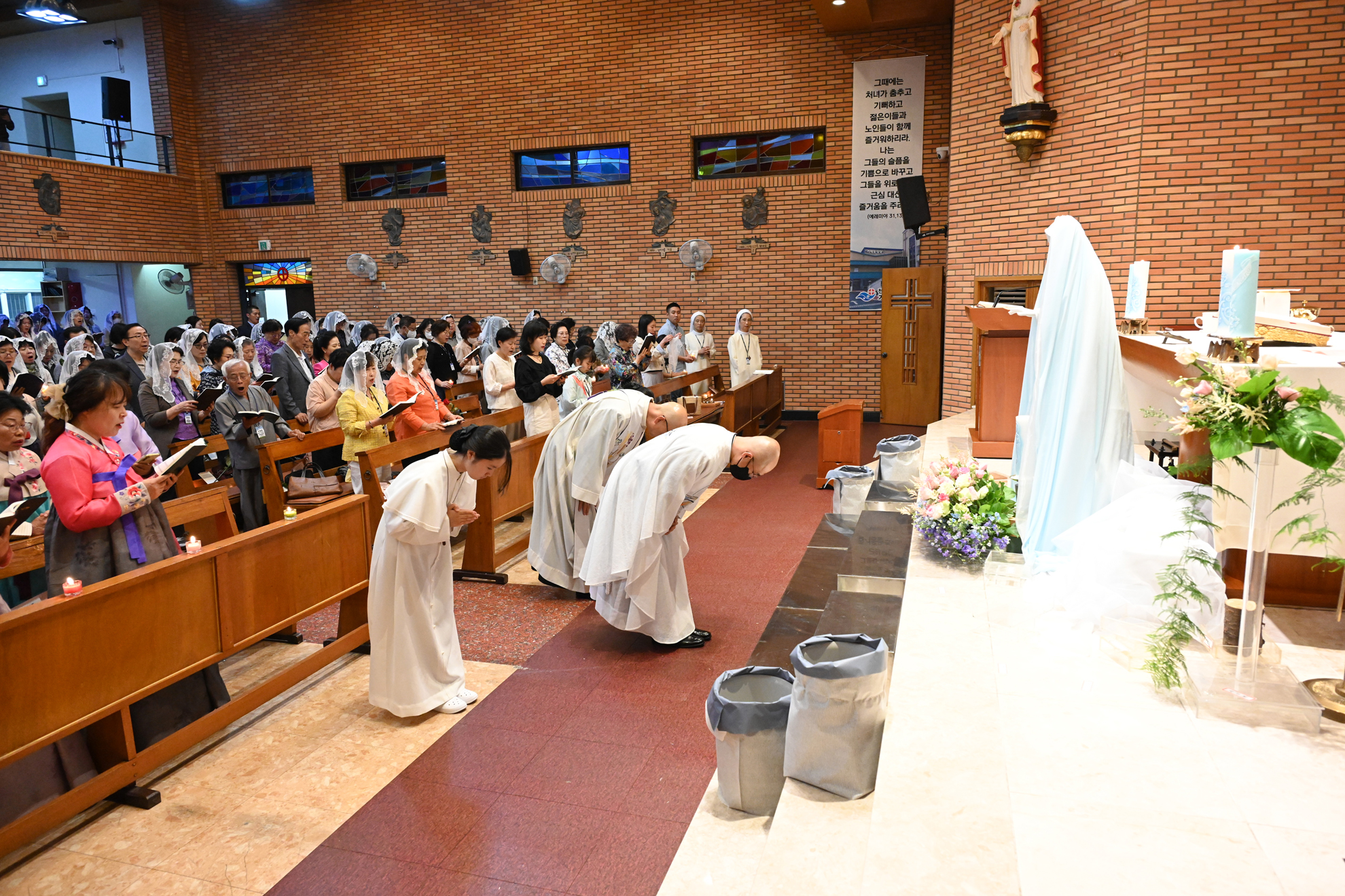 2025년 성모님의 밤 (32).jpg