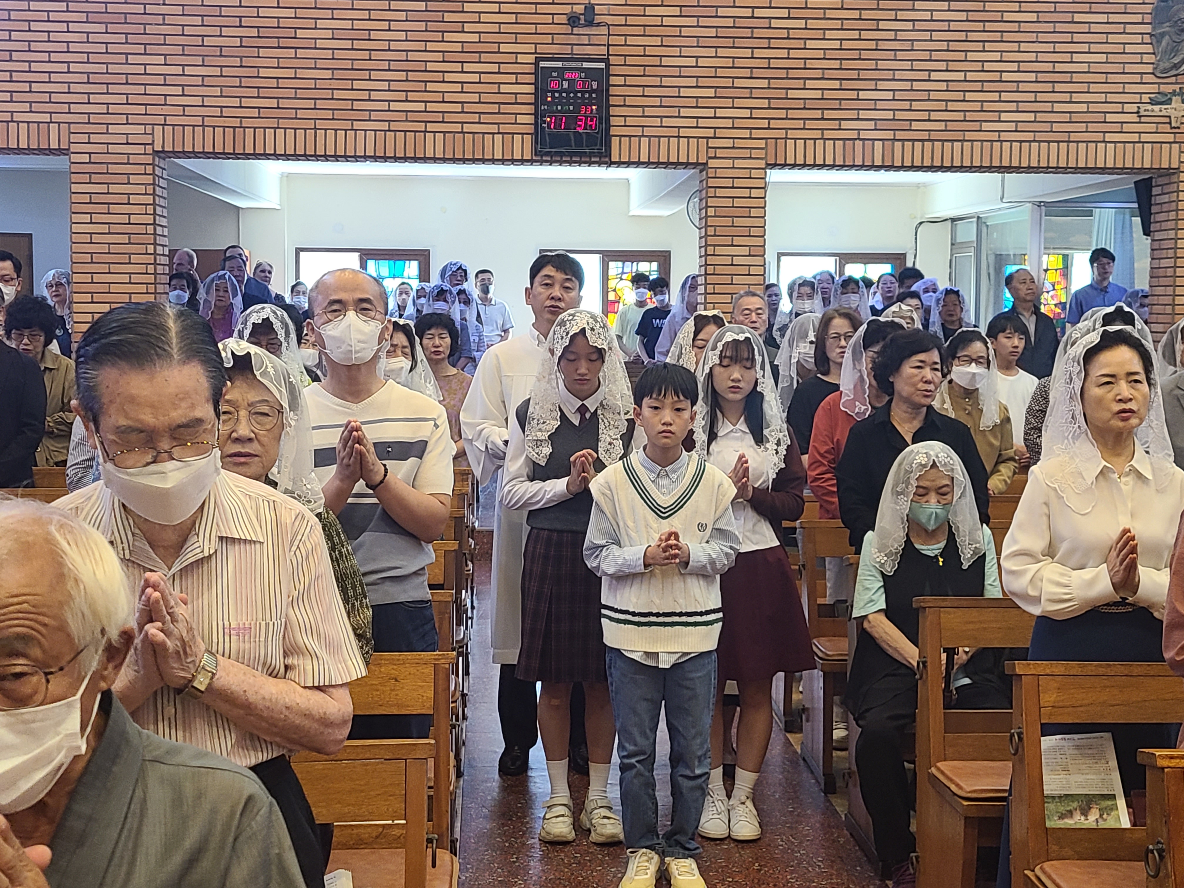 10월가족예물봉헌 (7).jpg
