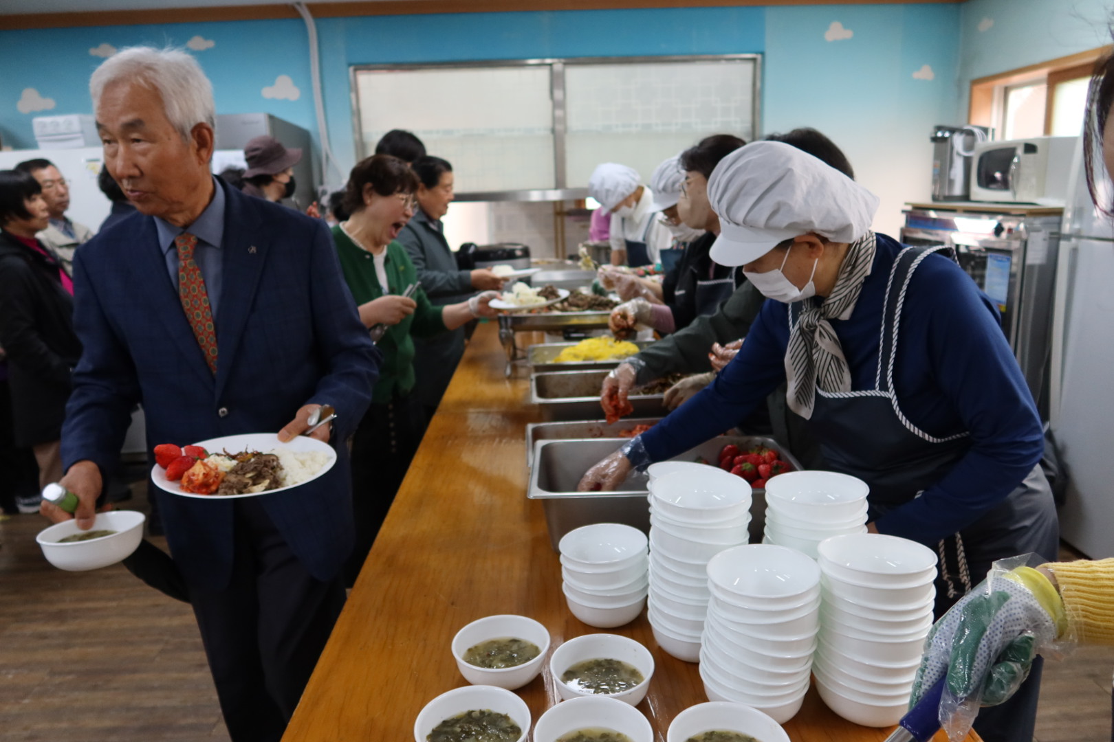 2025년 부활대축일 낮미사 (124).jpg