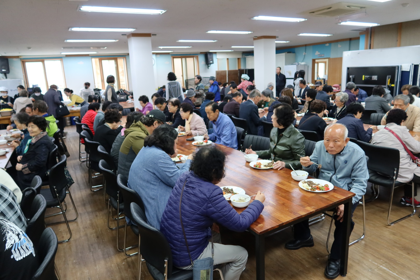 2025년 부활대축일 낮미사 (122).jpg