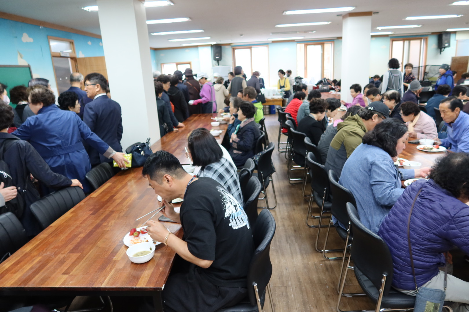 2025년 부활대축일 낮미사 (121).jpg