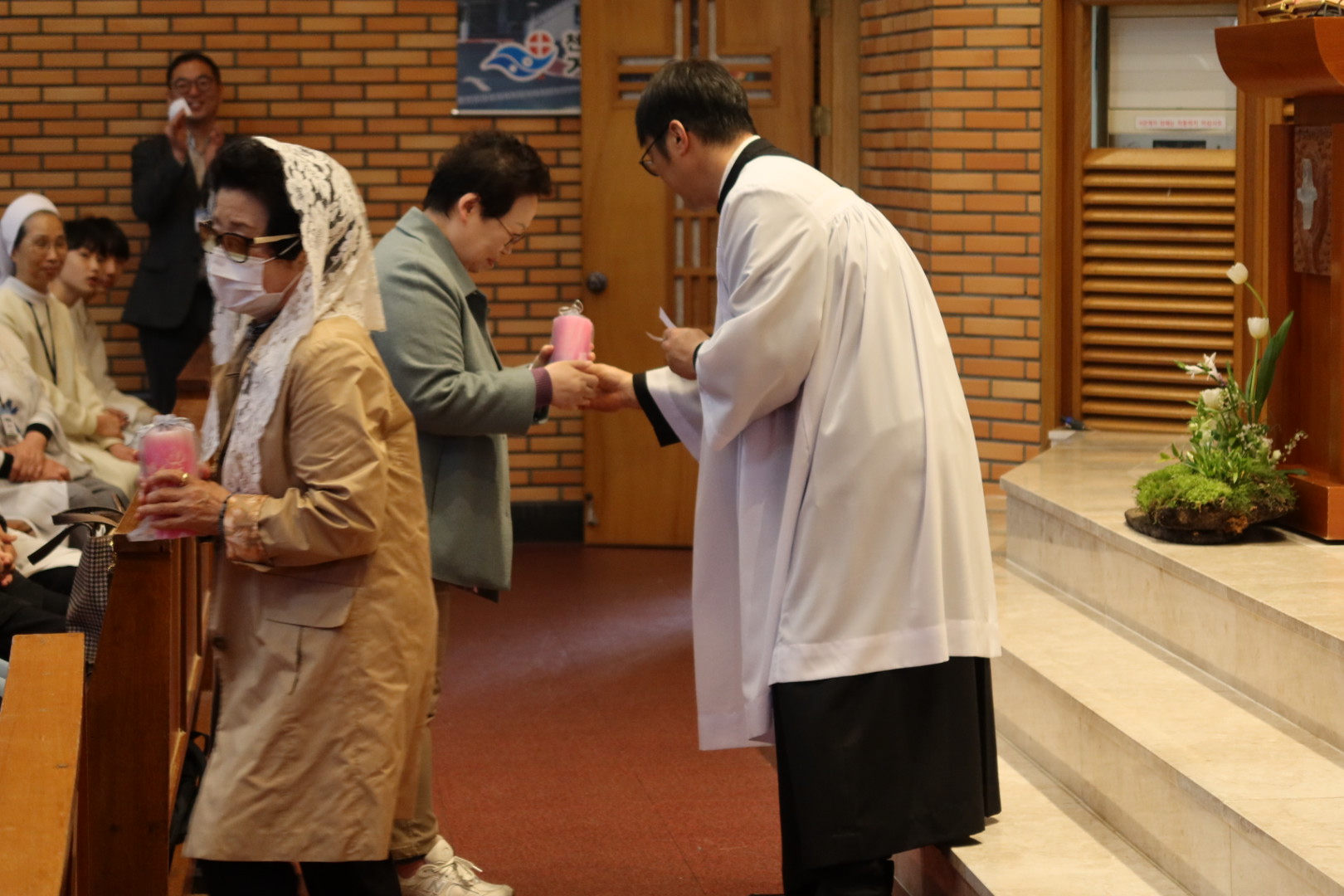 2025년 부활대축일 낮미사 (106).jpg